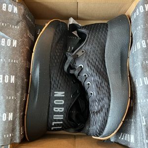 NoBull Runner size 4.5 / 6 W new in box!